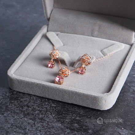 Sparkling Rose Pendant And Earring Set With Cloe Crystals Rose-Gold Plated