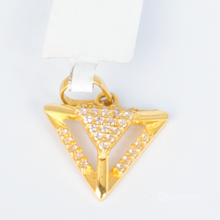 22kt Gold Triangle Pendant With Zercone