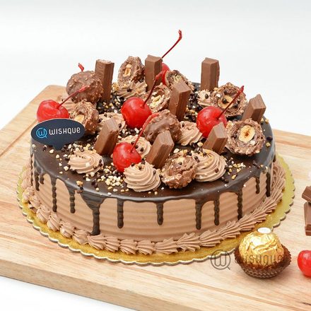 Chocolate Delight Drip Cake