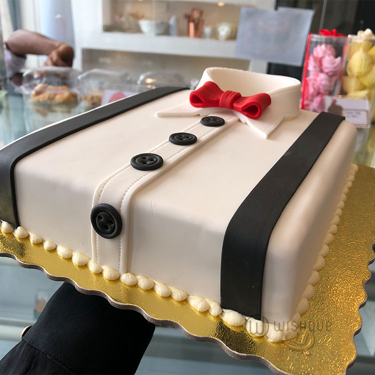 Traditional Tuxedo Heart Grooms Cake - CakeCentral.com