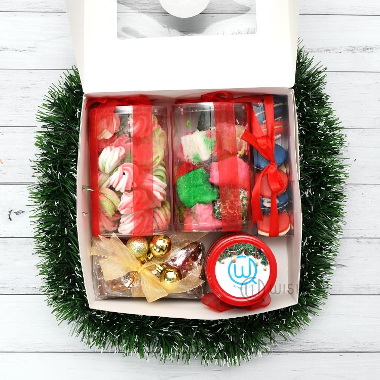 Christmas Cookies And Goodies Hamper - Wishque 