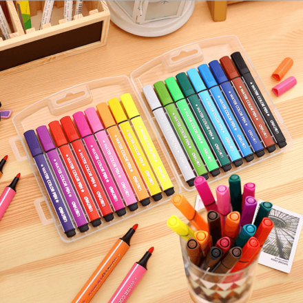 18 Colouring Pens Suitcase