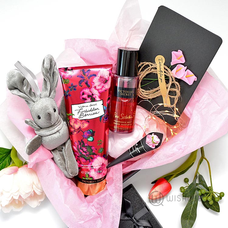 victoria secret gift hamper