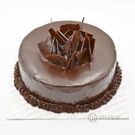 Dark Chocolate Salted Caramal Fudge Cake