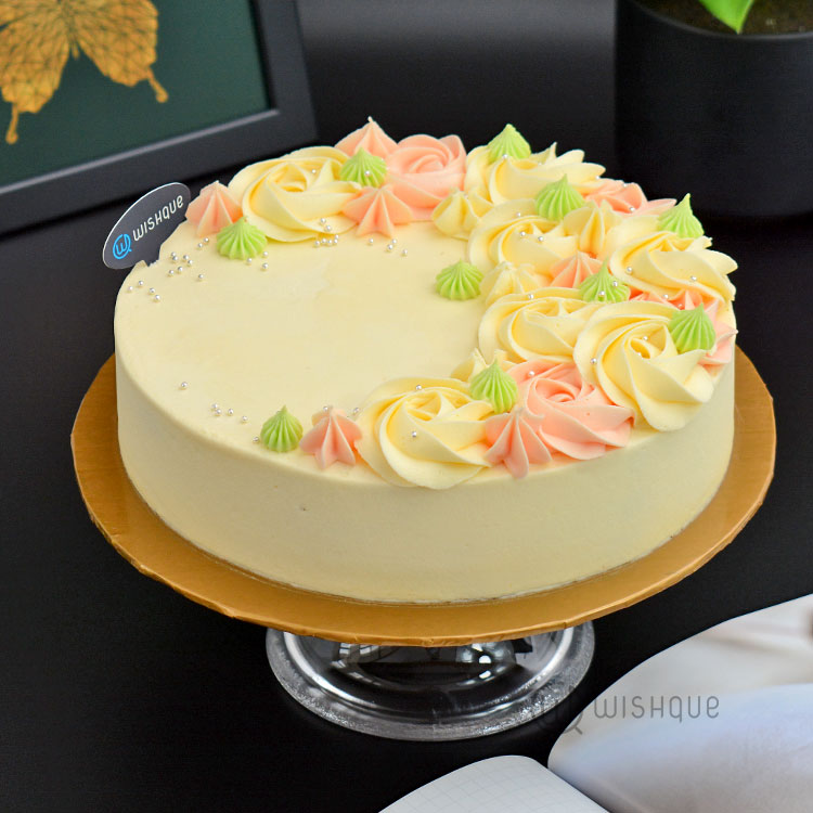 Eggless Vanilla Cake-One bowl no butter or milk - Spices N Flavors