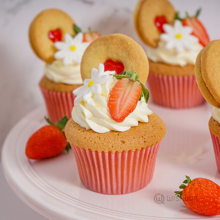 Strawberry Shortbread Cupcake