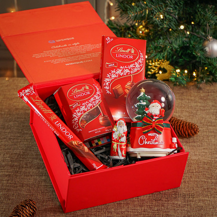 Lindt Lindor Christmas Surprise Luxury Gift Hamper