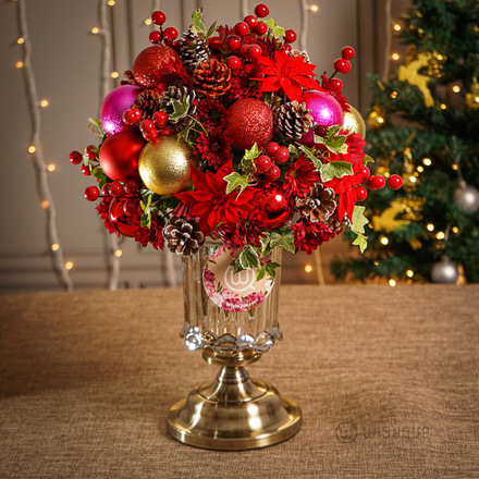 Very Merry Christmas Fresh Flower Arrangement