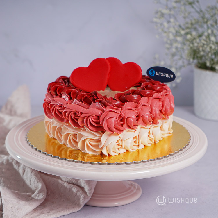 Vintage Heart Cake | Article posted by alondraasinahy | Lemon8