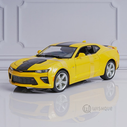 2016 Chevrolet Camaro SS Yellow 1:18 Diecast Model Car by Maisto