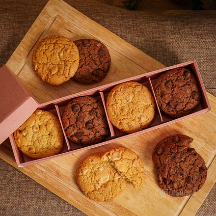 Chocolate Chip Cookie Selection 8 Pcs Box